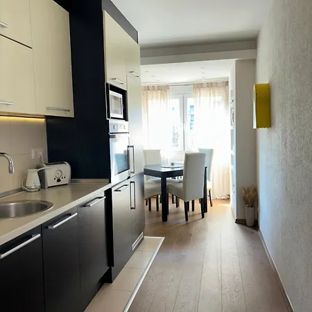 Apartament 2a *